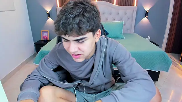 Snapshot of Tommy18__ chatting on 1, 3, 2026 Tommy18 online show from 1, 3, 2026