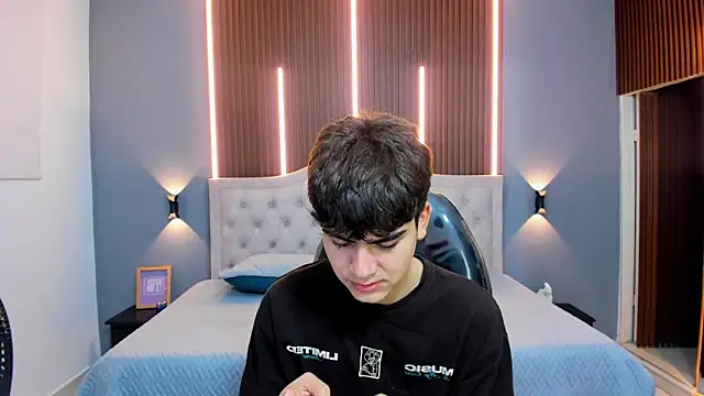 Tommy18   online show from 19, 9, 2025