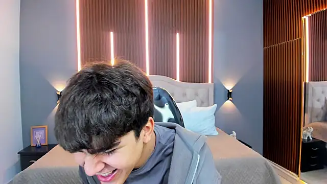 Tommy18   online show from 3, 10, 2025