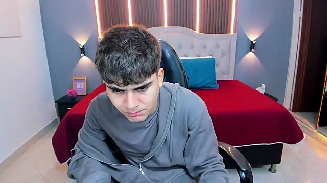 Snapshot of Tommy18__ chatting on 15, 2, 2026 Tommy18 online show from 15, 2, 2026