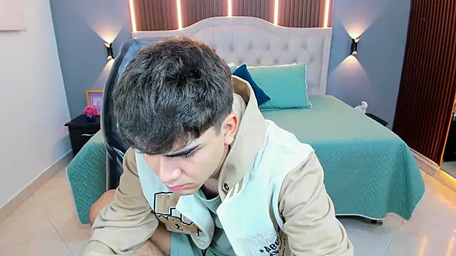 Snapshot of Tommy18__ chatting on 17, 2, 2026 Tommy18 online show from 17, 2, 2026