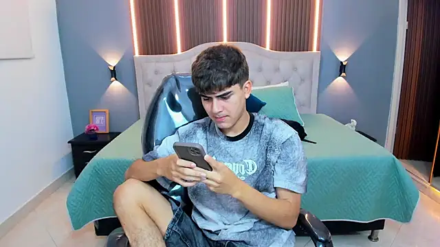 Snapshot of Tommy18__ chatting on 18, 2, 2026 Tommy18 online show from 18, 2, 2026