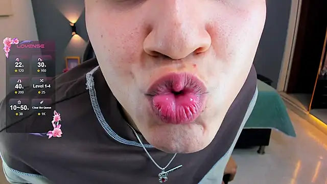 Tommy18   online show from 14, 4, 2026