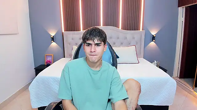 Tommy18   online show from 9, 1, 2026