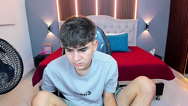 Snapshot of Tommy18__ chatting on 12, 2, 2026 Tommy18 online show from 12, 2, 2026