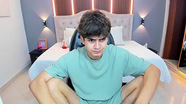 Snapshot of Tommy18__ chatting on 5, 2, 2026 Tommy18 online show from 5, 2, 2026