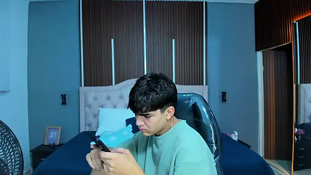 Tommy18   online show from 19, 10, 2025