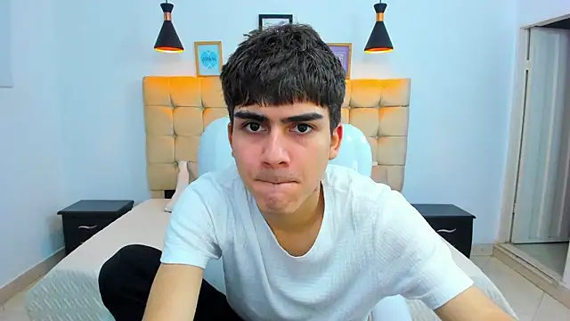 Tommy18   online show from 23, 3, 2025