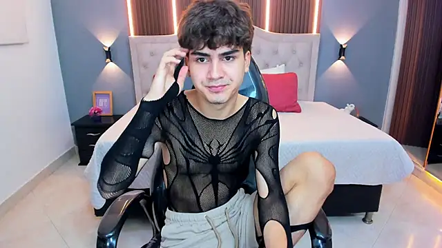 Tommy18   online show from 29, 4, 2026