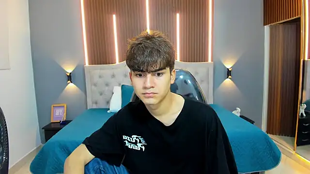 Tommy18   online show from 23, 9, 2025