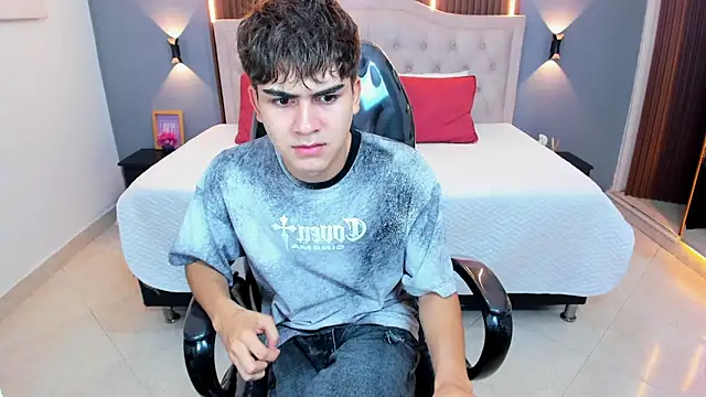 Tommy18   online show from 8, 1, 2026