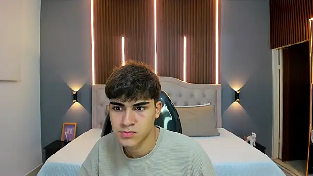 Tommy18   online show from 4, 11, 2025