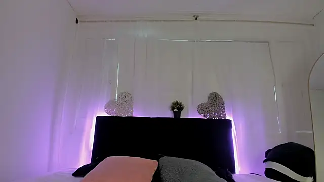 Bonny and carrot online show from 8, 9, 2025