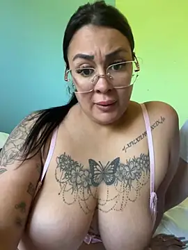 MelissathequeenOff online show from 11, 5, 2026