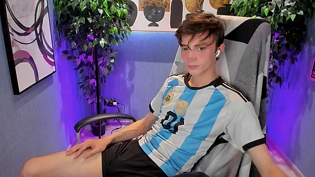 John Weasley online show from 12, 9, 2025