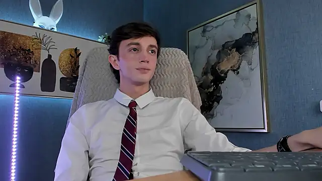 John Weasley online show from 13, 11, 2025