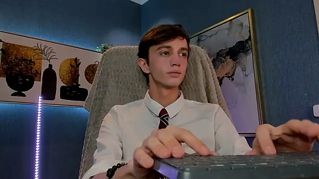 John Weasley online show from 30, 11, 2025