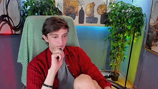 John Weasley online show from 18, 12, 2025