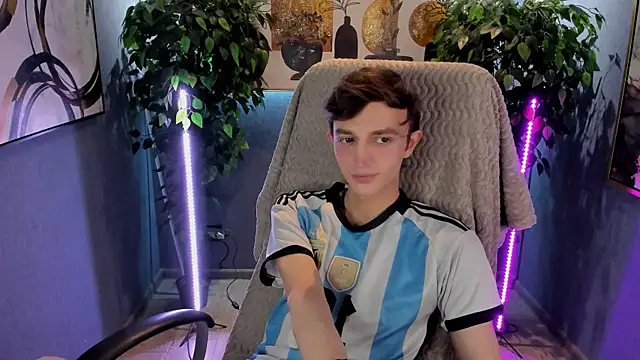 John Weasley online show from 3, 12, 2025