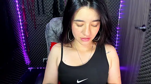 lilihot  online show from 11, 3, 2025