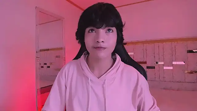 AllanYong18 online show from 10, 3, 2025