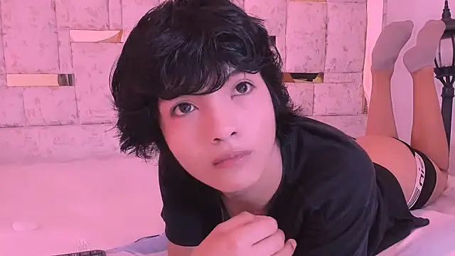 AllanYong18 online show from 20, 3, 2025