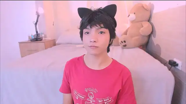 AllanYong18 online show from 21, 9, 2025