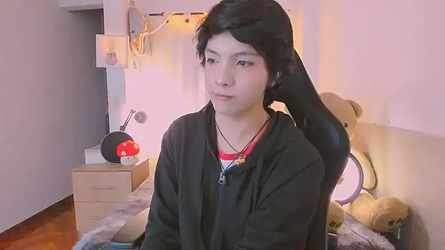 Snapshot of AllanYong18 chatting on 8, 4, 2026 AllanYong18 online show from 8, 4, 2026