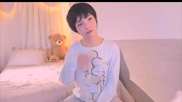 AllanYong18 online show from 15, 11, 2025