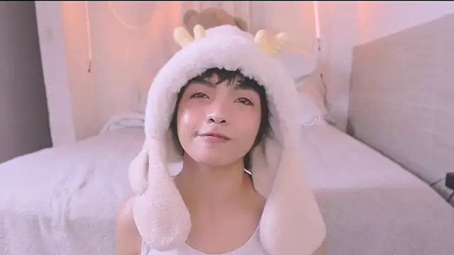 AllanYong18 online show from 15, 9, 2025