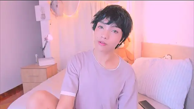 AllanYong18 online show from 1, 11, 2025