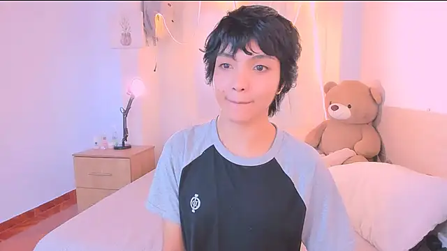 AllanYong18 online show from 27, 9, 2025