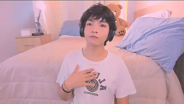 AllanYong18 online show from 28, 11, 2025