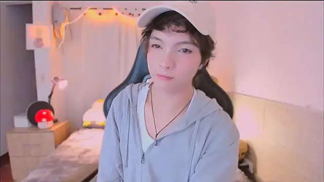 Snapshot of AllanYong18 chatting on 15, 4, 2026 AllanYong18 online show from 15, 4, 2026