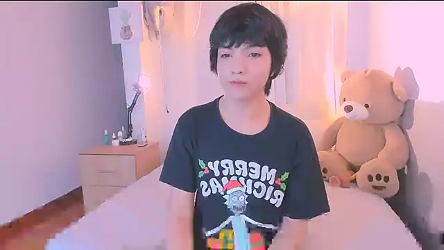 AllanYong18 online show from 11, 10, 2025