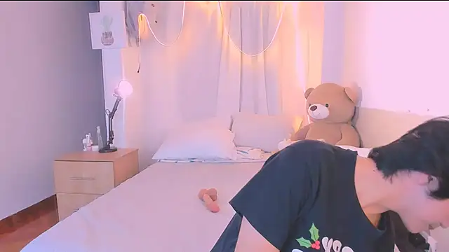 AllanYong18 online show from 28, 9, 2025