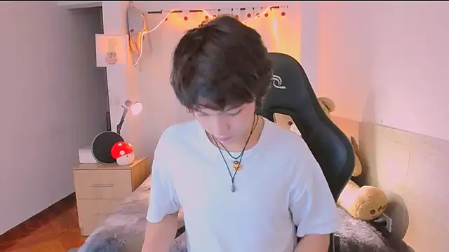 Snapshot of AllanYong18 chatting on 13, 4, 2026 AllanYong18 online show from 13, 4, 2026