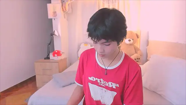 Snapshot of AllanYong18 chatting on 6, 2, 2026 AllanYong18 online show from 6, 2, 2026