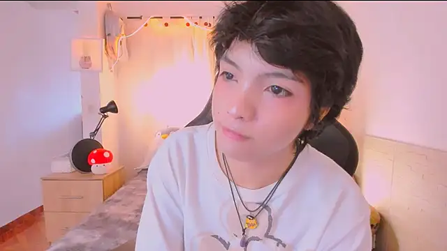 Snapshot of AllanYong18 chatting on 10, 4, 2026 AllanYong18 online show from 10, 4, 2026