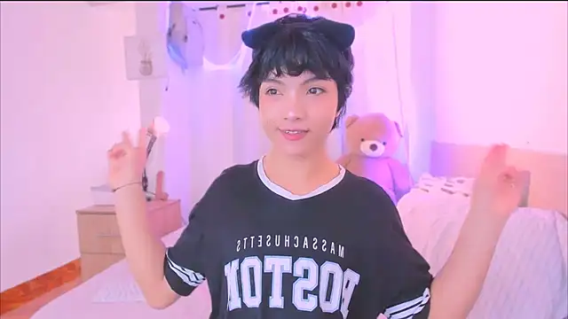 AllanYong18 online show from 2, 11, 2025