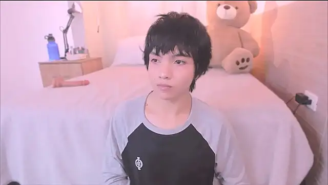 AllanYong18 online show from 16, 9, 2025