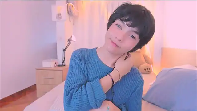 AllanYong18 online show from 18, 12, 2025