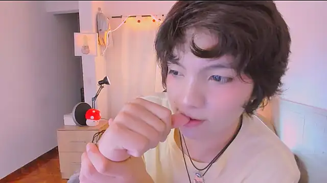 Snapshot of AllanYong18 chatting on 14, 4, 2026 AllanYong18 online show from 14, 4, 2026