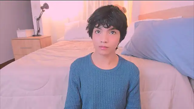 AllanYong18 online show from 1, 12, 2025