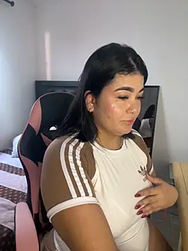 Snapshot of karla_hotgirl chatting on 21, 9, 2025 karla hotgirl online show from 21, 9, 2025