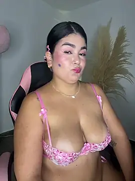 Snapshot of karla_hotgirl chatting on 27, 6, 2026 karla hotgirl online show from 27, 6, 2026