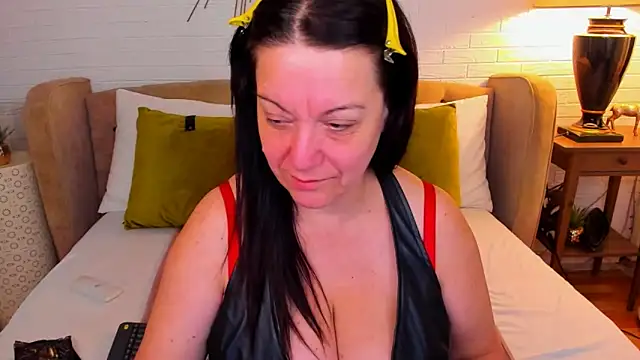 SarahGrays online show from 2, 10, 2025