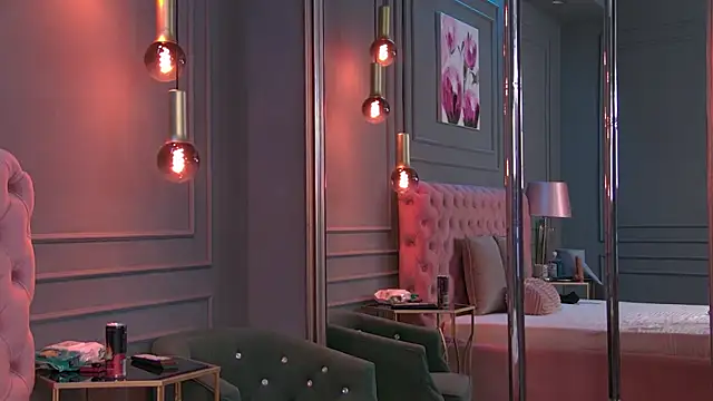 SallyMadison online show from 15, 12, 2025