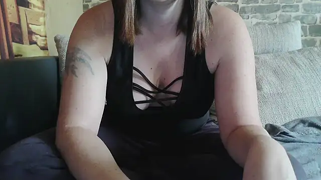 YviEngel87 online show from 16, 10, 2025