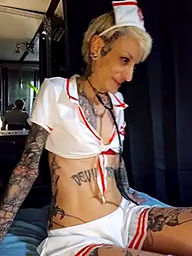 MissParadise40 online show from 3, 3, 2025